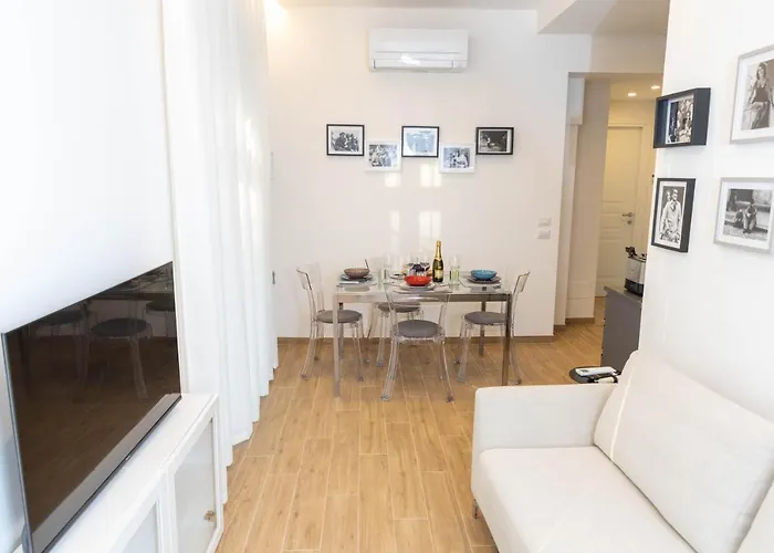 Апартаменты Colosseo Brightful With Rooftop Рим